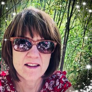 Meet your Posher, Stacie